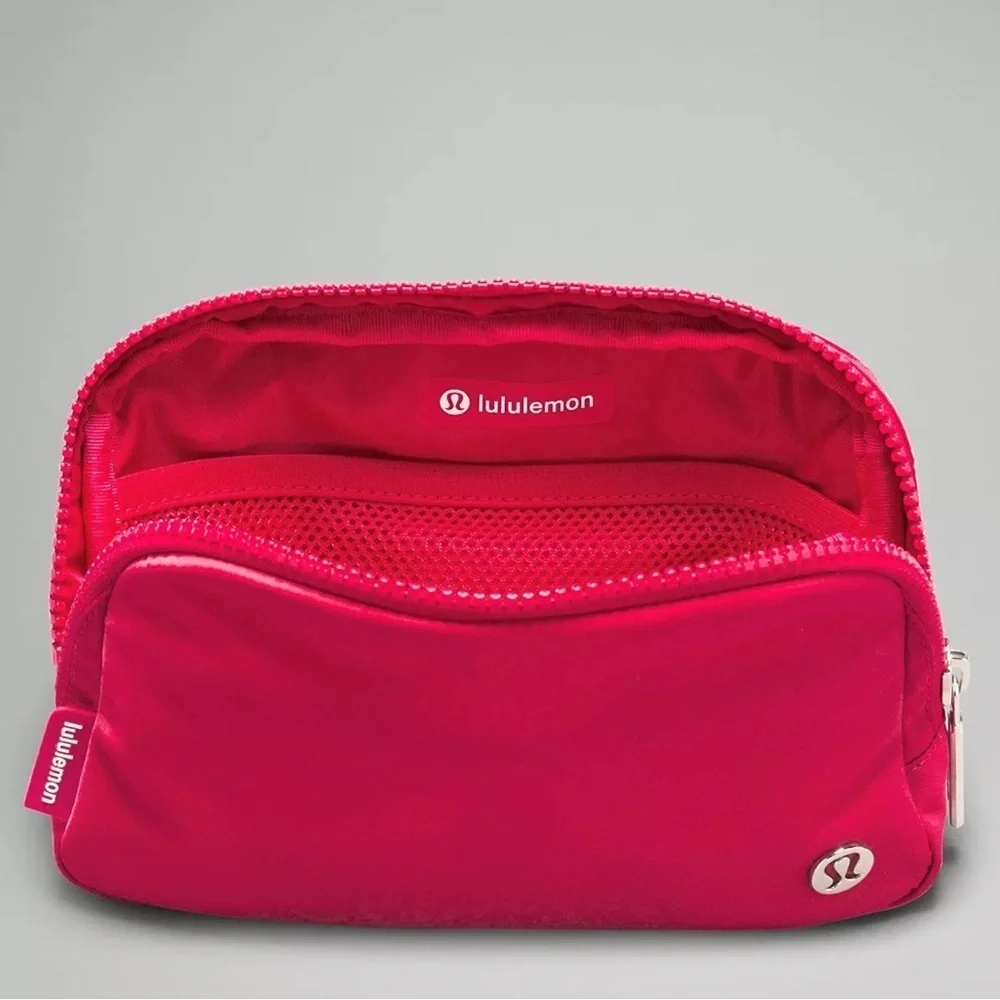 Lululemon Everywhere Belt Bag 1L, Cherry Mist- NWT - Picture 4 of 8